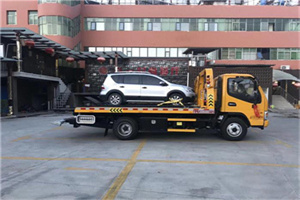 久治汽车紧急补胎换胎救援